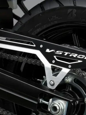 Exclusieve Aanbieding SUZUKI OCHRANNÝ HLINÍKOVÝ PROUŽEK NA ŘETĚZ V-STROM 1050